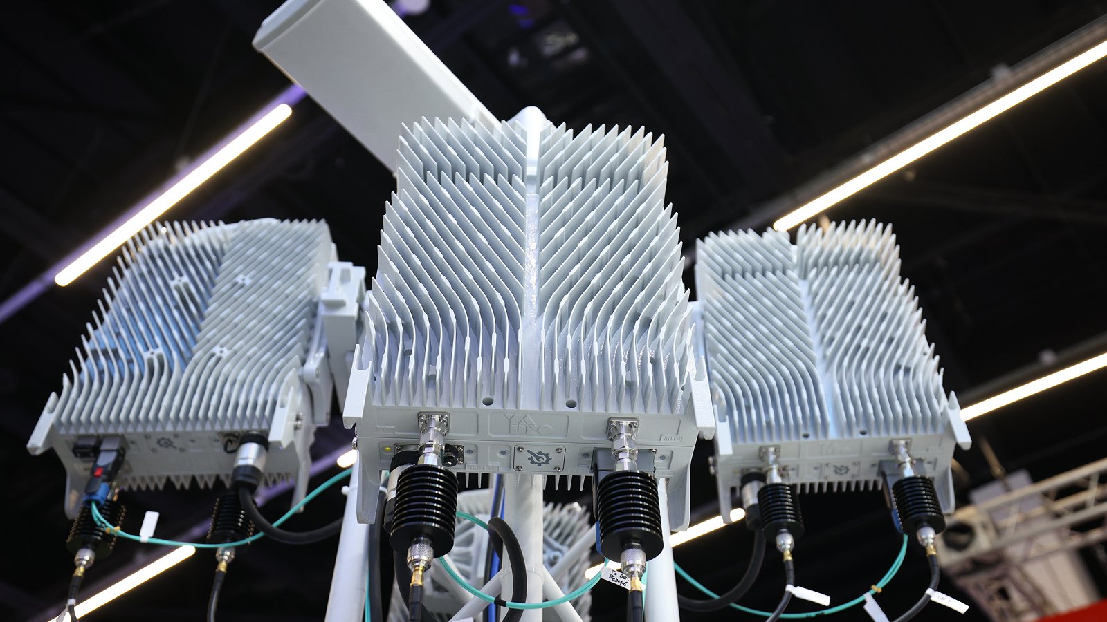 8.12.25 - Мегафон получит БС 2